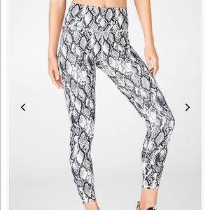 Fabletics High-Waisted Printed Powerhold 7/8